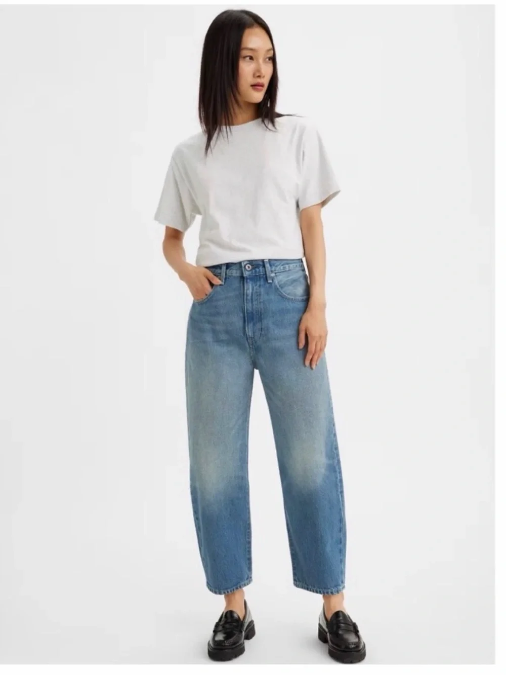 Levi’s Made & Crafted Women’s Light Blue Barrel Crop Denim Jeans Size 28